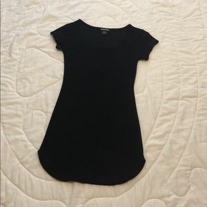 Black bodycon dress